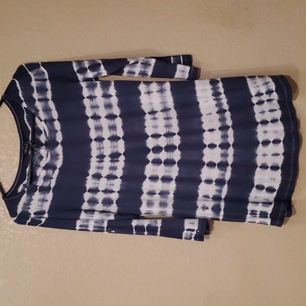Charlie B top